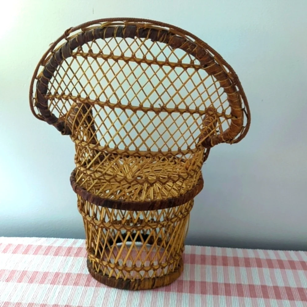 Vintage Wicker Plant Chair Stand - Picture 6 of 7